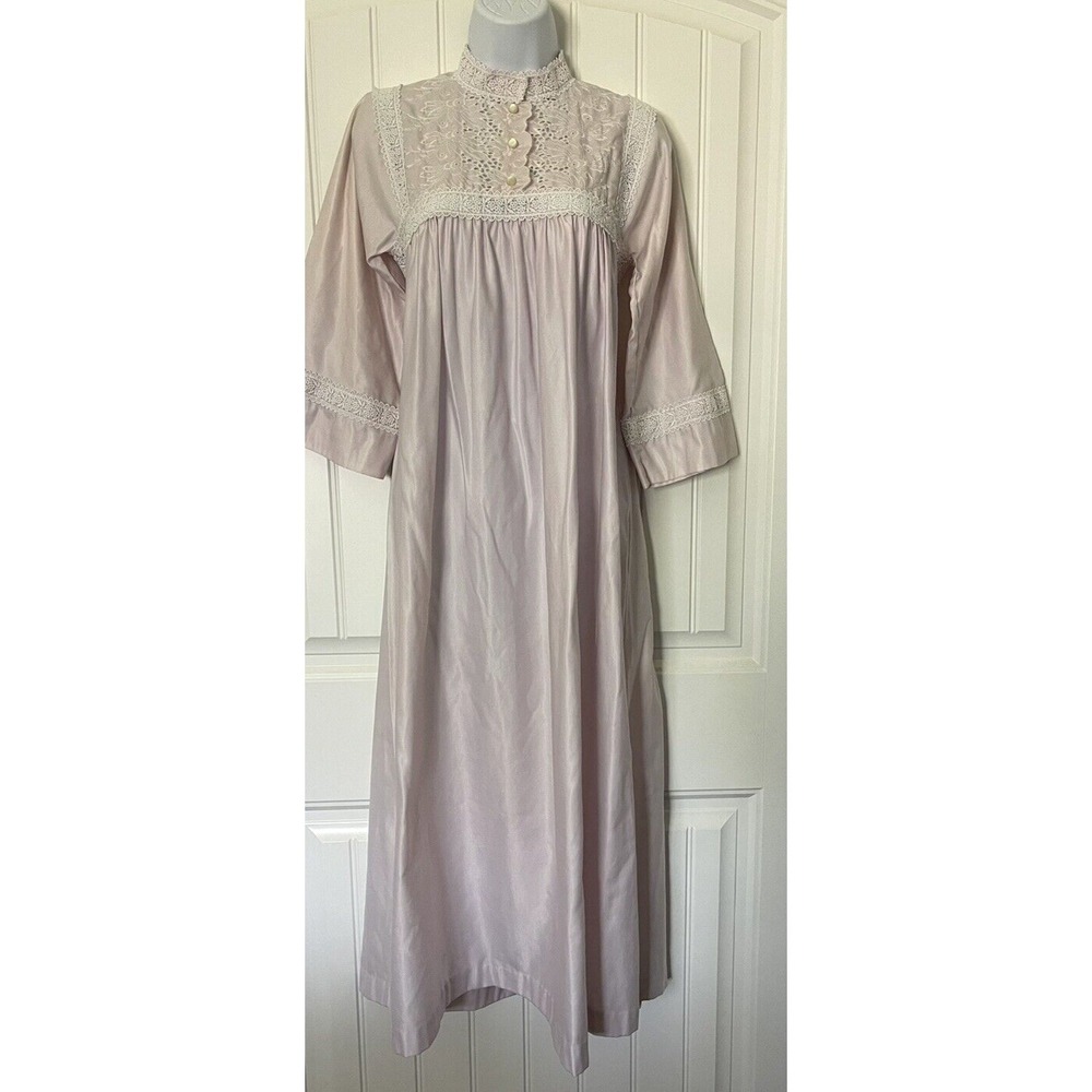 Julie Slumbertogs Womens Size S/P Vintage Satin Lace‎ long Pink Nightgown